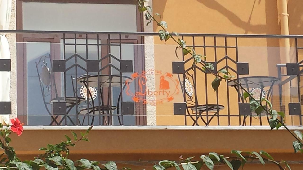 ליקאטה Casa Vacanze Liberty מראה חיצוני תמונה